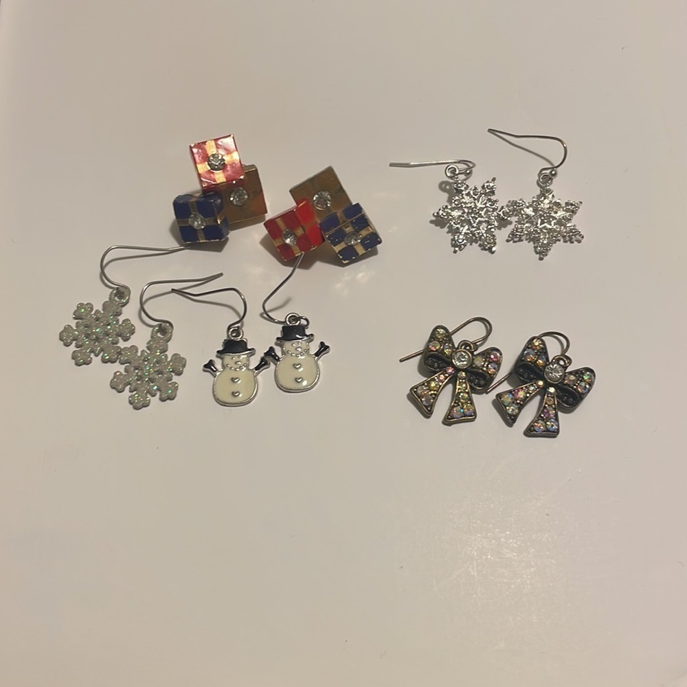 CHRISTMAS VINTAGE EARRINGS BUNDLE - Picture 3 of 7